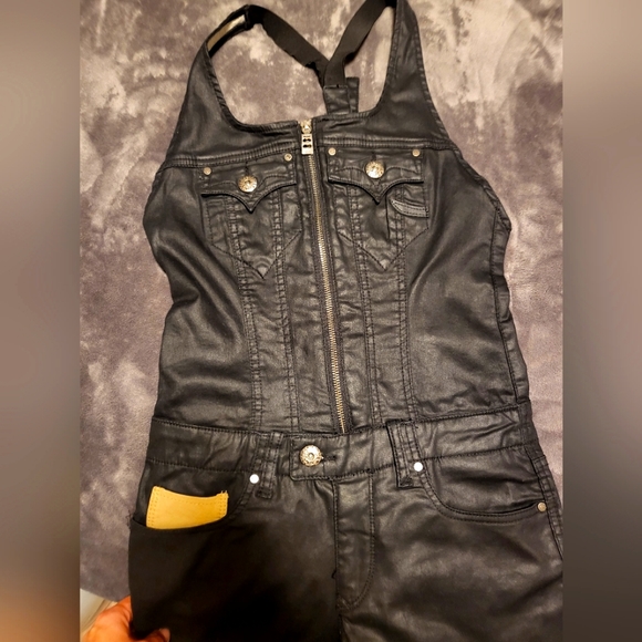 Sexy and easy to wear for many occasions jumpsuit (shiny material) - Picture 1 of 6